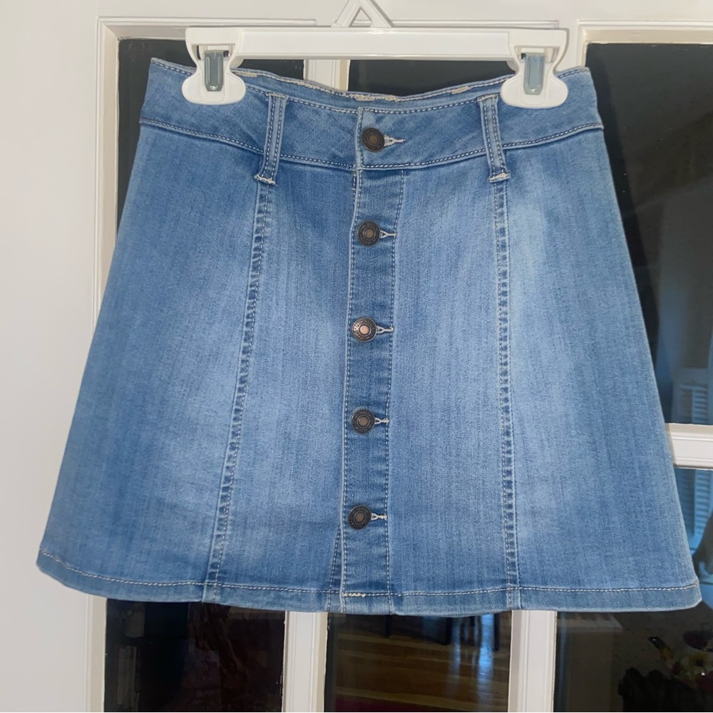 3/$15 Sky and Sparrow stretchy button down jean skirt